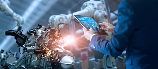 Accelerating Digital Transformation with Total Experience Solutions in the Manufacturing Sector Insight